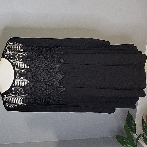 Xhilaration Split Sleeve Crochet Bodice Lined Boho Dress - Size M - Picture 1 of 12